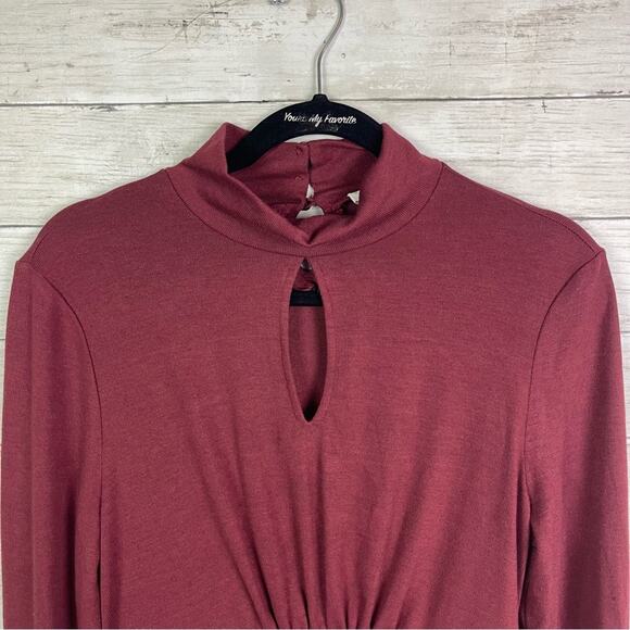 Brea Canyon Shabby Chic Rosa Keyhole Knit Top Size Large - Picture 5 of 8